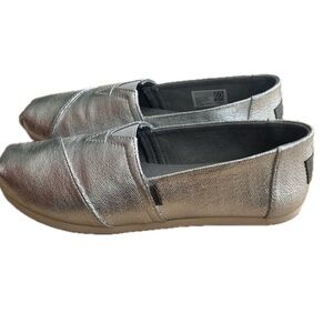 TOMS Classic Alpargata Slip-On Shoes Silver Shimmer Metallic Size 7 NWOT